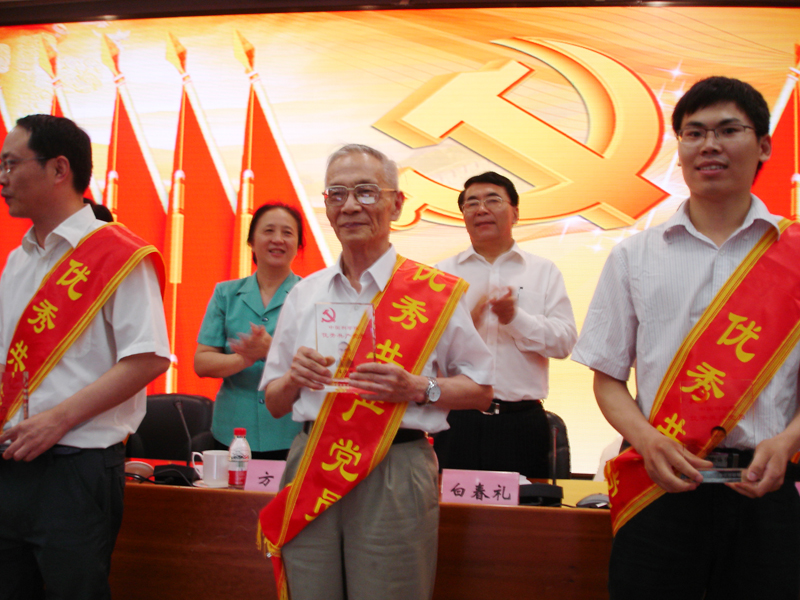 王启明，王启明演员哪年出生的