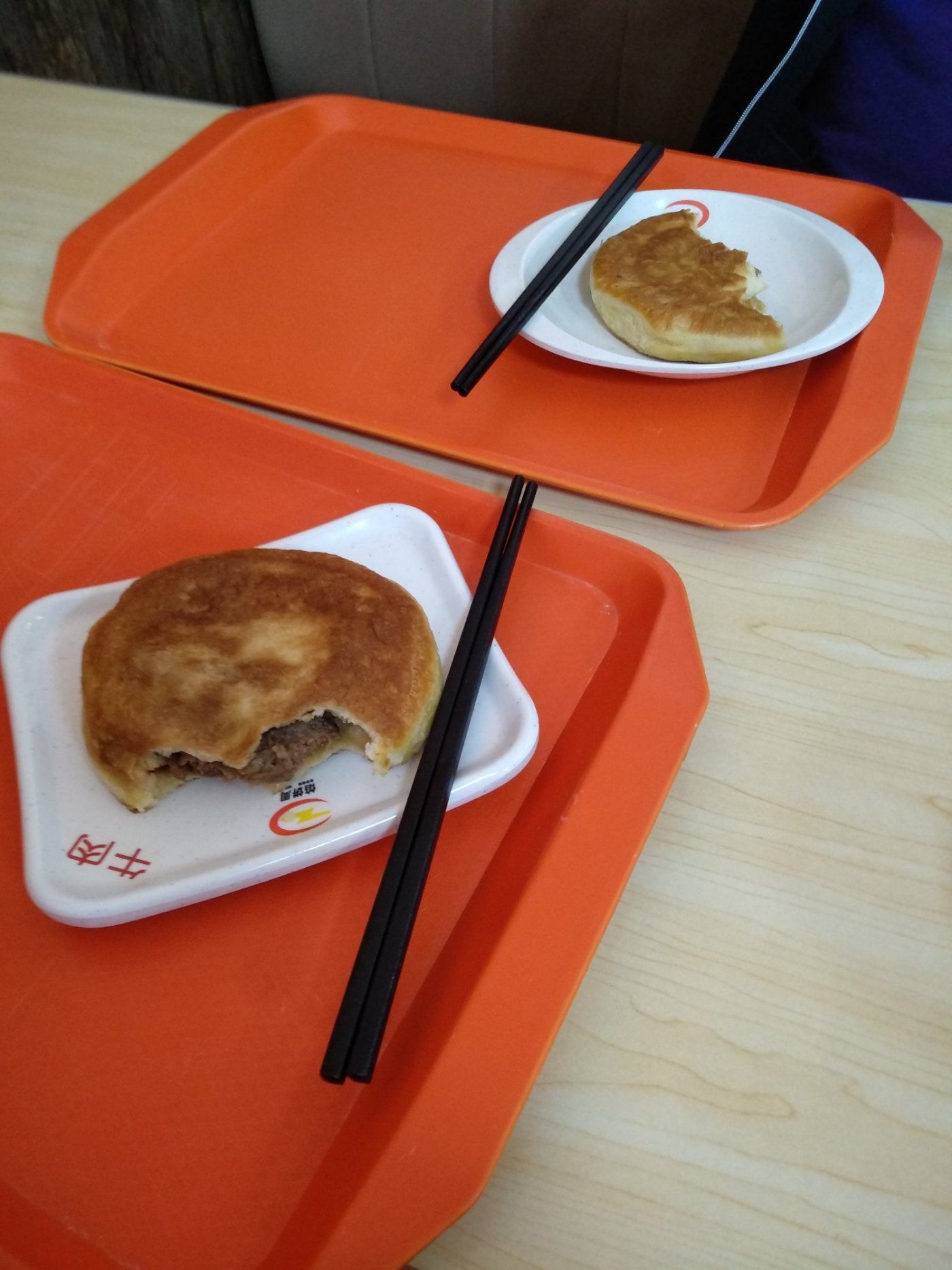 馅饼周，馅饼周创始人