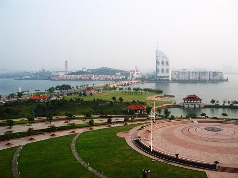 鄂州梁子湖，鄂州梁子湖区窦小华